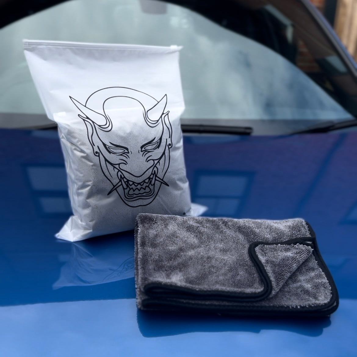 AKUMA LABS Oni premium car drying towel and bag on car